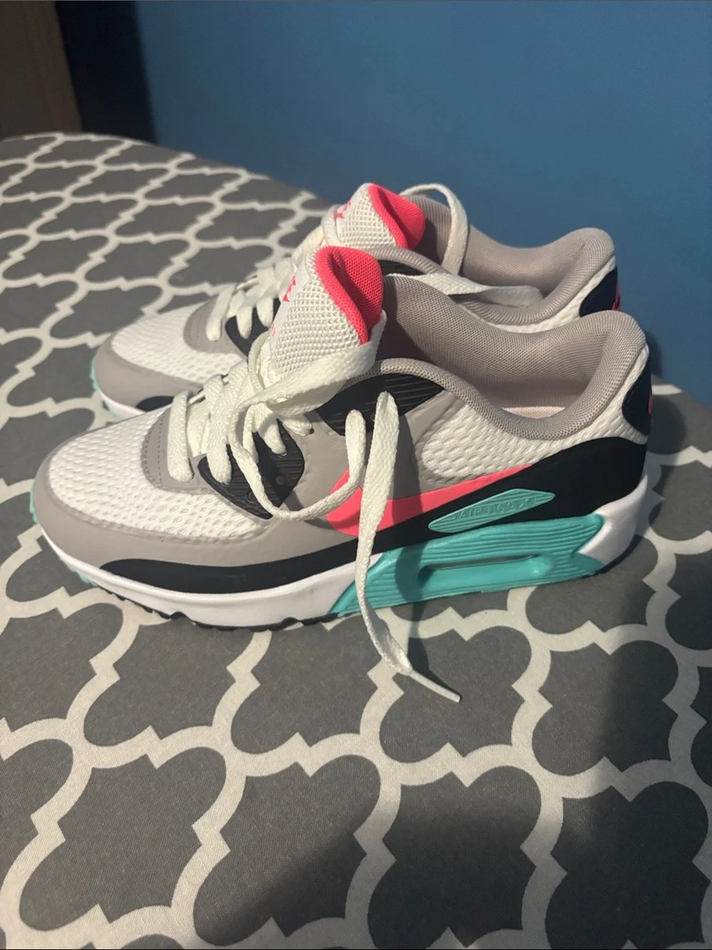 Nike Air Max Kids White, Gray & Pink Sneakers